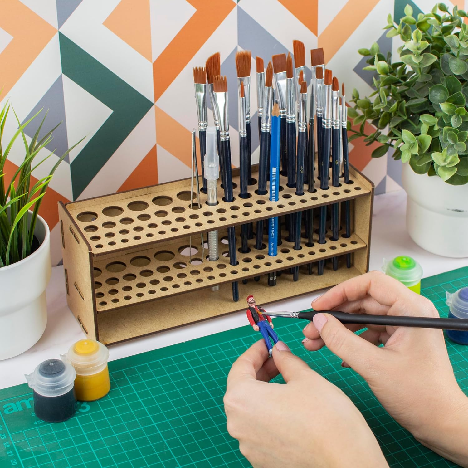 ProScale Hobbies Brush & Tool Organiser – Keep Your Workspace Neat & Efficient